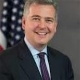 纳斯达克指数在尾盘期间实现了1%的涨幅，尽管在此之前曾经历超过2%的跌幅。