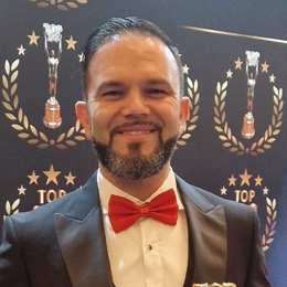 Snowflake(SNOW.US)Q4业绩超预期 强劲销售前景推动盘后飙涨